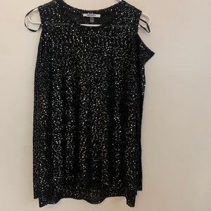 DKNYC sequin top!